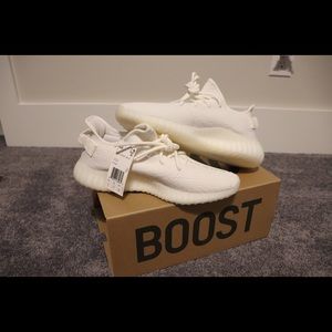 Men’s size 9 Yeezy Boost 350 V2